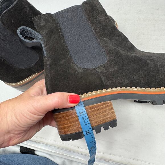 Bertuchi Suede Lug Sole Chelsea Boots Brown Ankle Pull-On Womens Size 9.5 - Picture 12 of 12